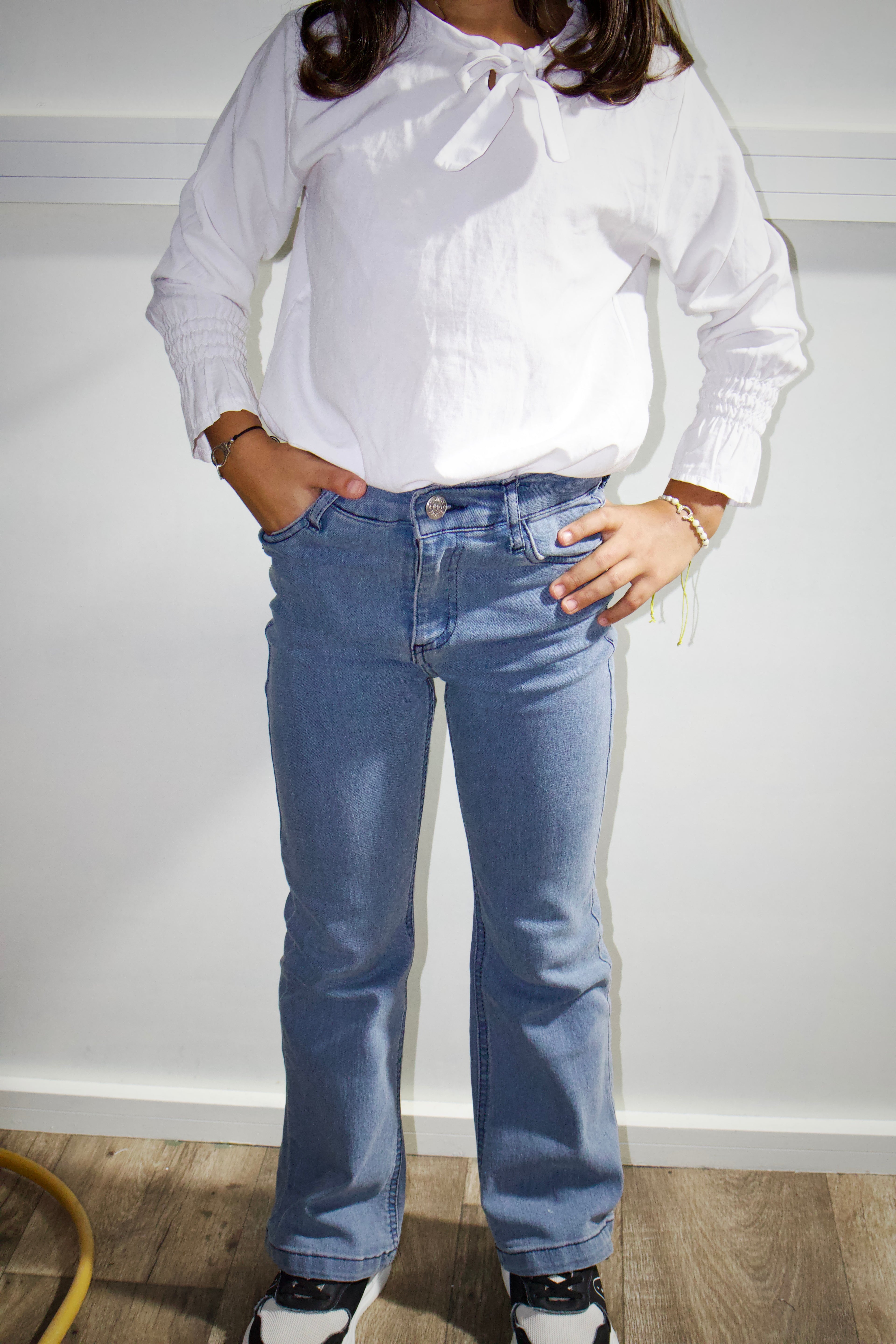 فلار بناتي بليتش